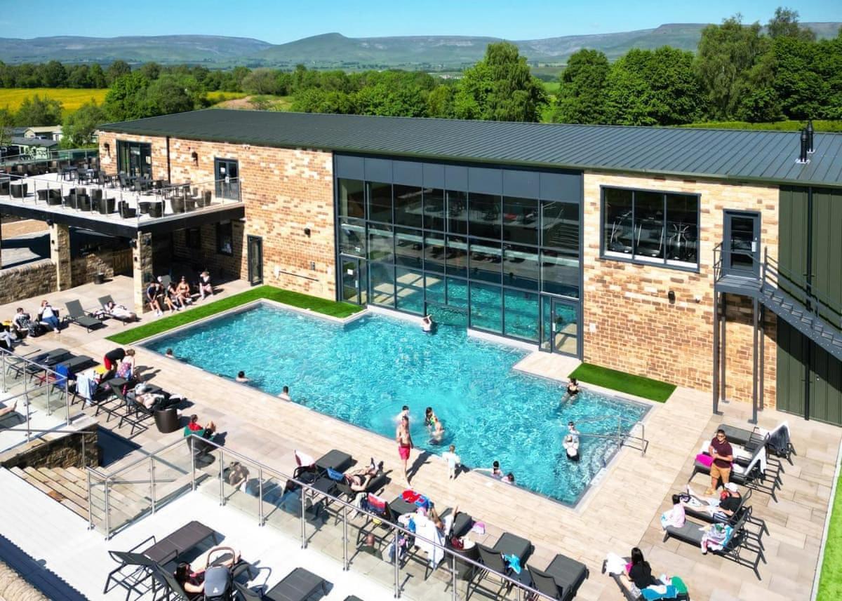 Wild Rose Holiday Park Colby  Exterior photo